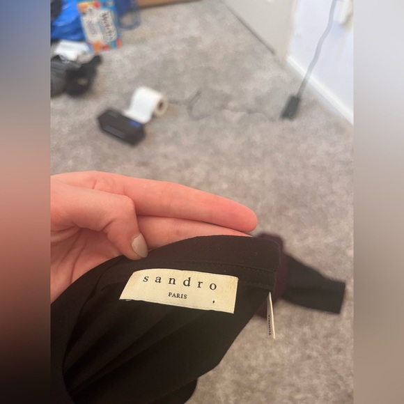 Sandro Paris Jasyn Ruffled Puff Sleeve Tee 100% Cotton - Black Size 2/Medium - Picture 5 of 6